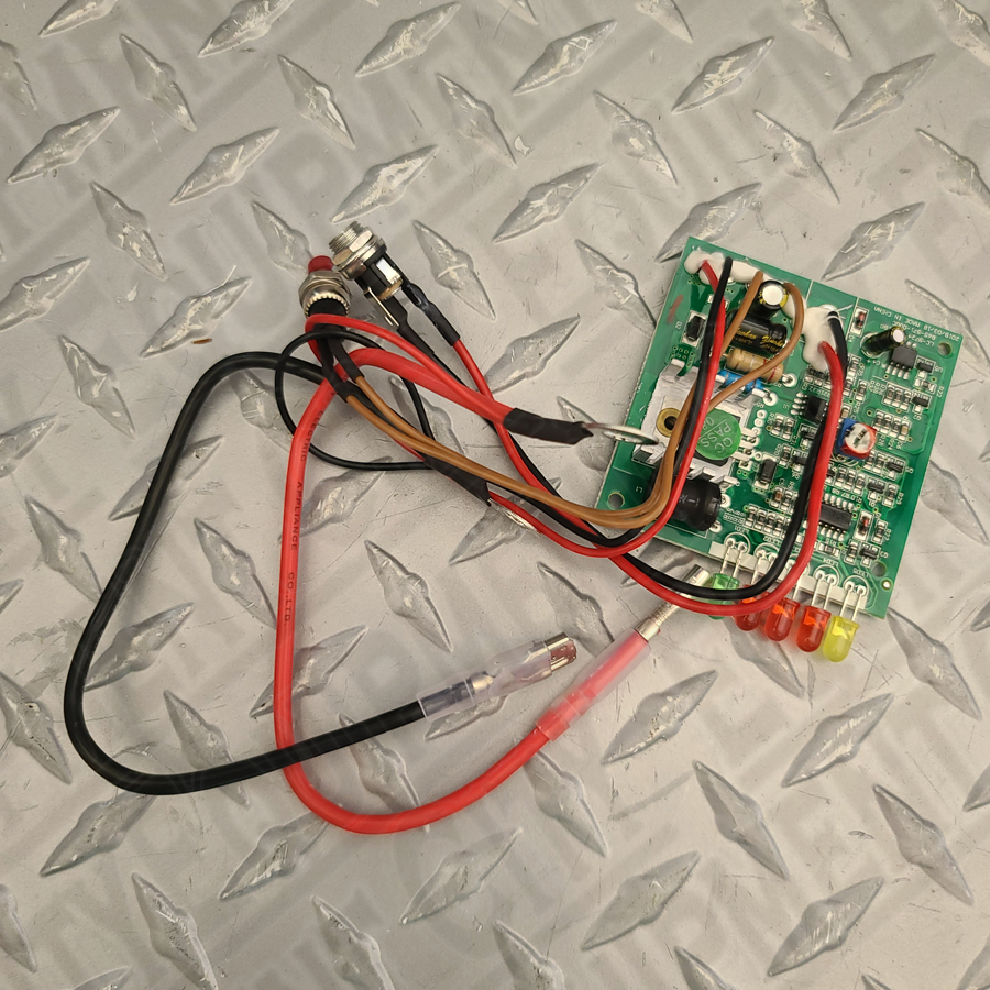 Clore 865-971-666 ES6000 Truck PAC Charge Indicator PCB